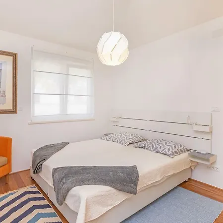 Apartmán Rozart - River Marina With Free Parking *