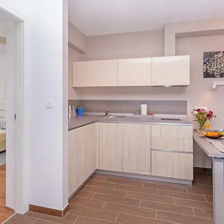 Rozart - River Marina With Free Parking Appartement