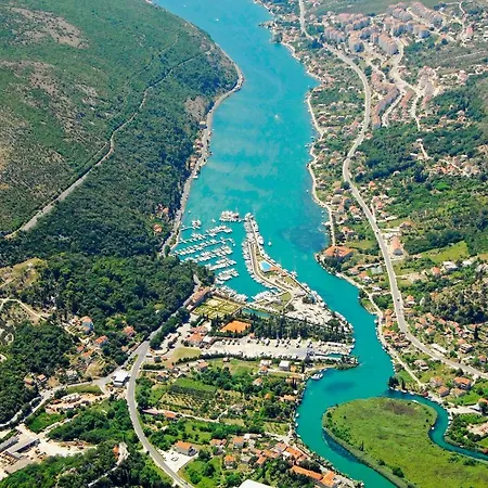Rozart - River Marina With Free Parking Mokosica