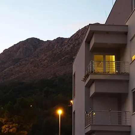 Rozart - River Marina With Free Parking